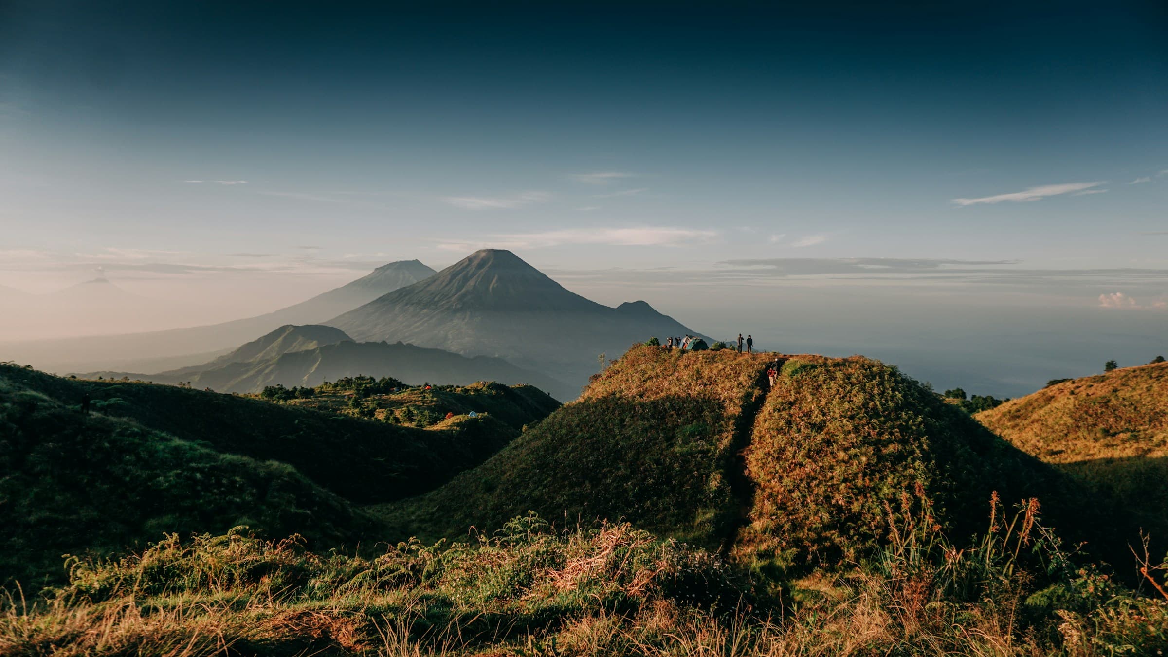Panorama pegunungan Indonesia